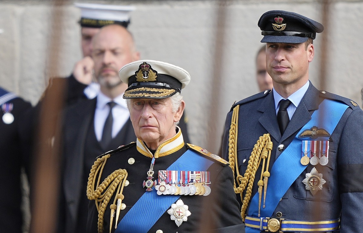 19.09.2022, Gro�britannien, London: K�nig Charles III. (M) und Prinz William, Prinz von Wales, nach dem Staatsbegr�bnis von K�nigin Elizabeth II. in der Westminster Abbey. Foto: Martin Meissner/Pool A ...