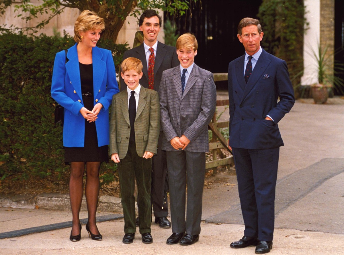DIANA, PRINCESS OF WALES, PRINCE HARRY, HRH PRINCE WILLIAM, PRINCE CHARLES William&#039;s 1st day at Eton royalty, royal family Ref: 1478 www.capitalpictures.com sales@capitalpictures.com ? Capital Pi ...