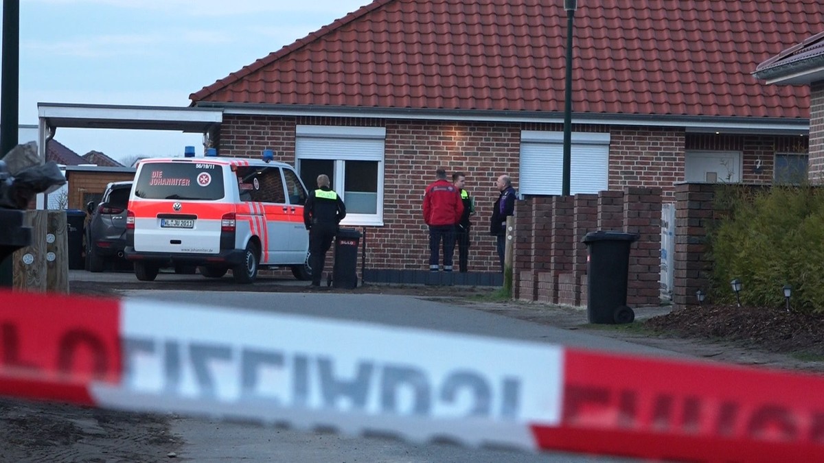01.03.2024, Niedersachsen, Bothel: Einsatzkr