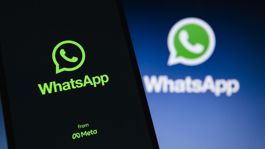 25.10.2022, Paraguay, Asunción: Das Icon der App Whatsapp ist auf einem Smartphone zu sehen. Bei Whatsapp waren am 25.10.2022 weitreichende technische Störungen aufgetreten. Foto: Andre M. Chang/ZUMA  ...