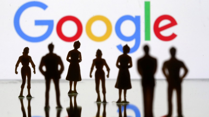 FILE PHOTO: Small toy figures are seen in front of Google logo in this illustration picture, April 8, 2019. REUTERS/Dado Ruvic/Illustration/File Photo