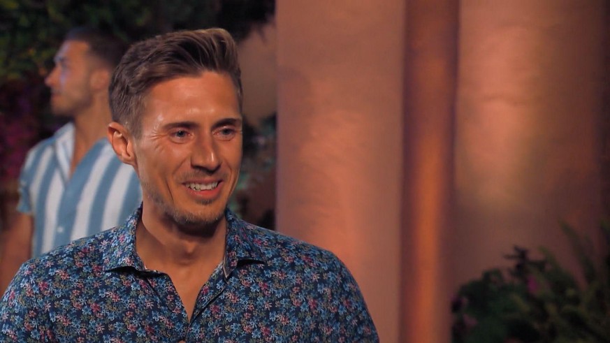 Marcel hat es bei &quot;Die Bachelorette&quot; in die nächste Runde geschafft.