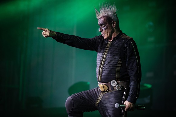 Till Lindemann provozierte bei den Rammstein-Shows in Berlin.