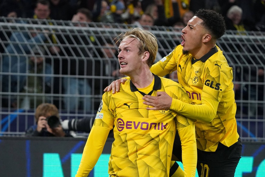 Fussball, UEFA Champions League Saison 2023/2024, Viertelfinale, Quartelfinal, Borussia Dortmund - Club de Atleico Madrid, Signal Iduna Park Dortmund Julian Brandt, Jadon Sancho beide bvb , jubeln *** ...