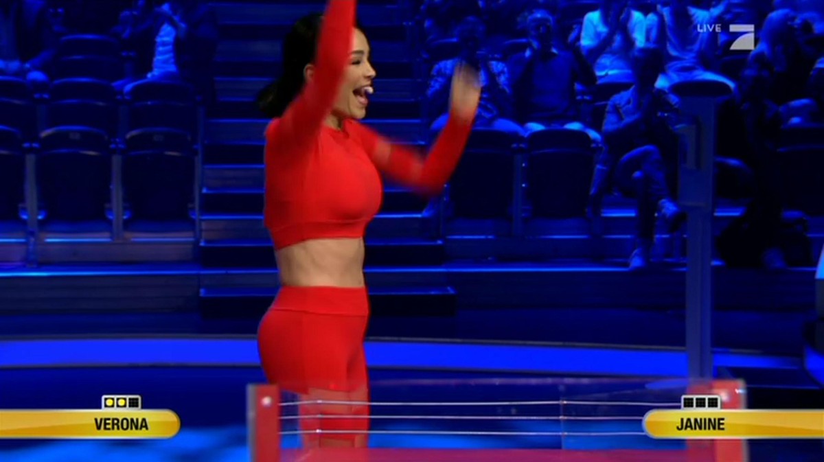 Verona Pooth: Die Werbeikone freute sich über das gewonnene Match.