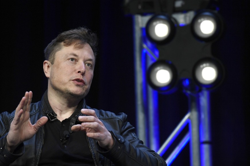 ARCHIV - 10.03.2020, USA, Washington: Elon Musk, Vorstandsvorsitzende von Tesla und SpaceX, spricht auf der Satellite Conference and Exhibition in Washington. (zu dpa