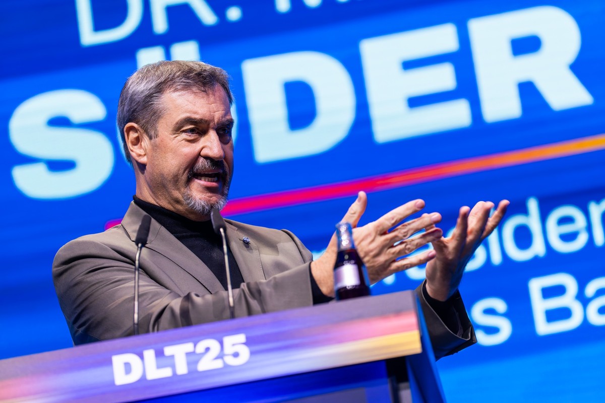 dpatopbilder - 16.11.2025, Baden-Württemberg, Rust: Markus Söder (CSU), Ministerpräsident von Bayern, spricht beim Deutschlandtag der Jungen Union (JU). Hauptthema des dreitägigen Kongresses dürfte di ...