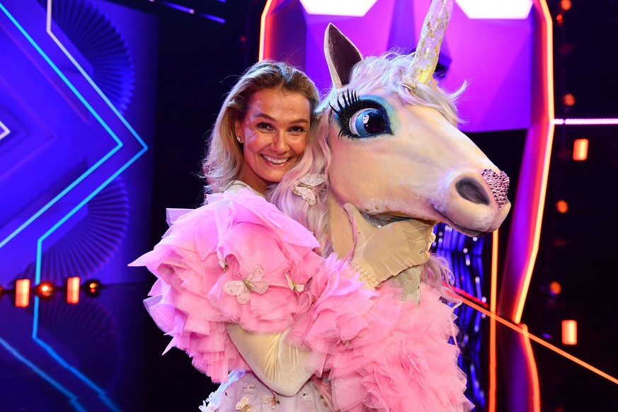 Franziska van Almsick steckte bei &quot;The Masked Singer&quot; im zauberhaften Einhorn-Kostüm.