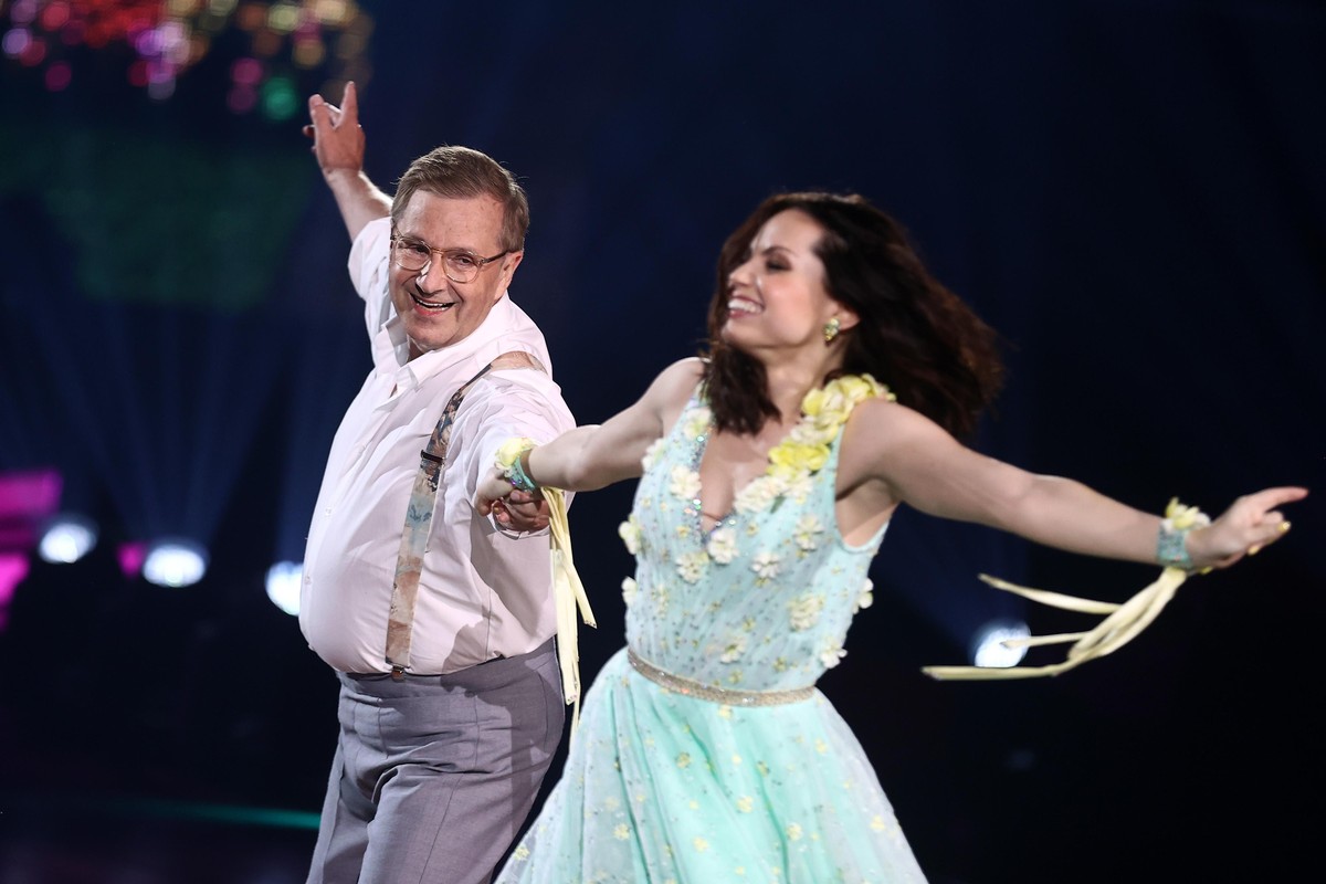COLOGNE, GERMANY - APRIL 09: Jan Hofer and Christina Luft perform on stage during the 5th show of the 14th season of the television competition &quot;Let&#039;s Dance&quot; on April 09, 2021 in Cologn ...