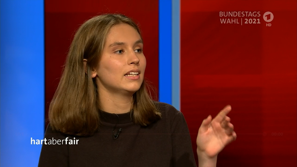 Klimaaktivistin Pauline Brünger kritisiert die Parteien wegen ihres fehlenden Klima-Programms.