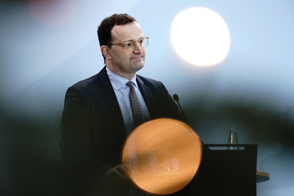 06.01.2021, Berlin: Bundesgesundheitsminister Jens Spahn (CDU) gibt eine Pressekonferenz im Ministerium zum Zwischenstand der Impfungen gegen das Coronavirus. Bund und L