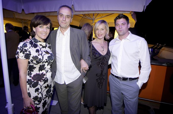 BERLIN - SEPTEMBER 25 : Birgit Schrowange, Christian Rach and wife Andrea and Tim Maelzer attend the Bertelsmann Party 2008 at &#039;Bertelsmann Unter den Linden 1&#039; on September 25, 2008 in Berli ...