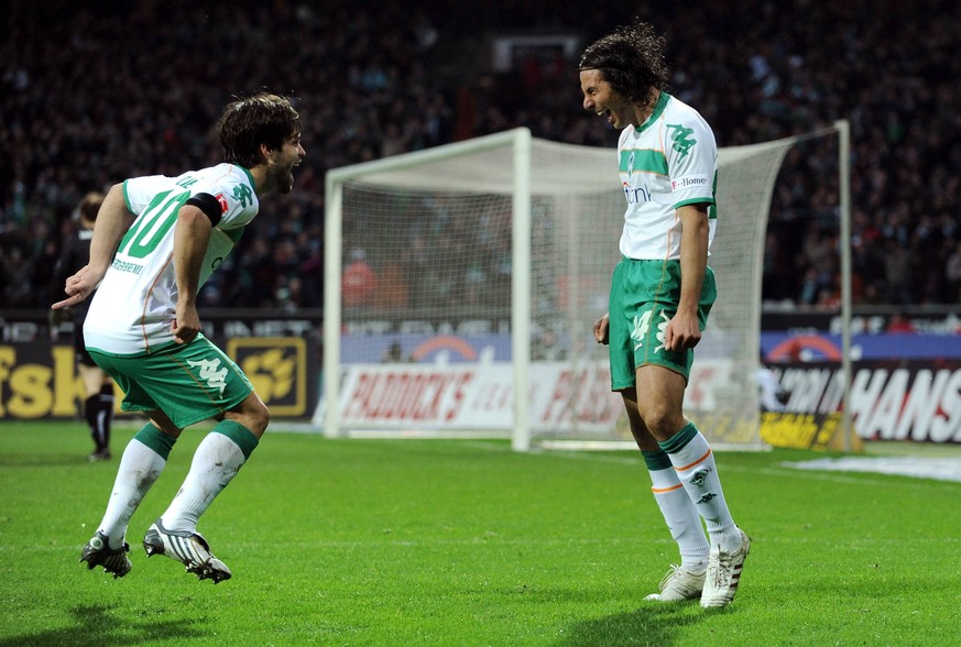 Für die jüngeren Werder-Fans das Nonplusultra: Claudio Pizarro (rechts) und Diego.
