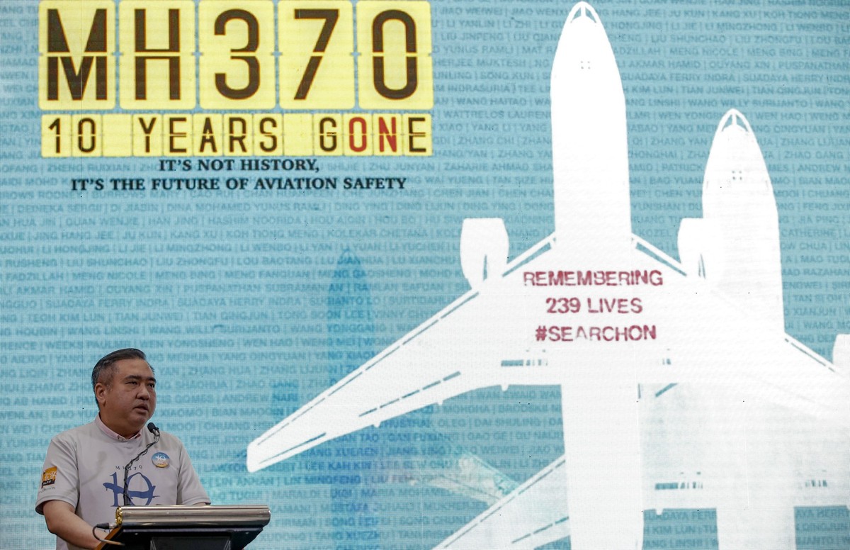 RECORD DATE NOT STATED MALAYSIA MISSING PLANE FAMILIES Malaysia s Transport Minister Anthony Loke Siew Fook speaks during the tenth annual remembrance event at a shopping mall, in Subang Jaya, outskir ...