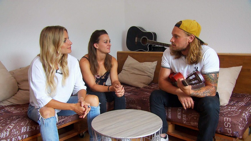 Dani, Kathrin und Björn treffen bei "Bauer sucht Frau" eine Entscheidung.