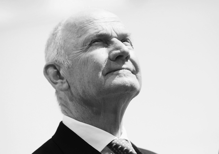 WOLFSBURG, GERMANY - APRIL 23: Volkswagen Chairman of the Supervisory Board Ferdinand Piech waits for the arrival of Chinese Premier Wen Jiabao at the Volkswagen factory on April 23, 2012 in Wolfsburg ...