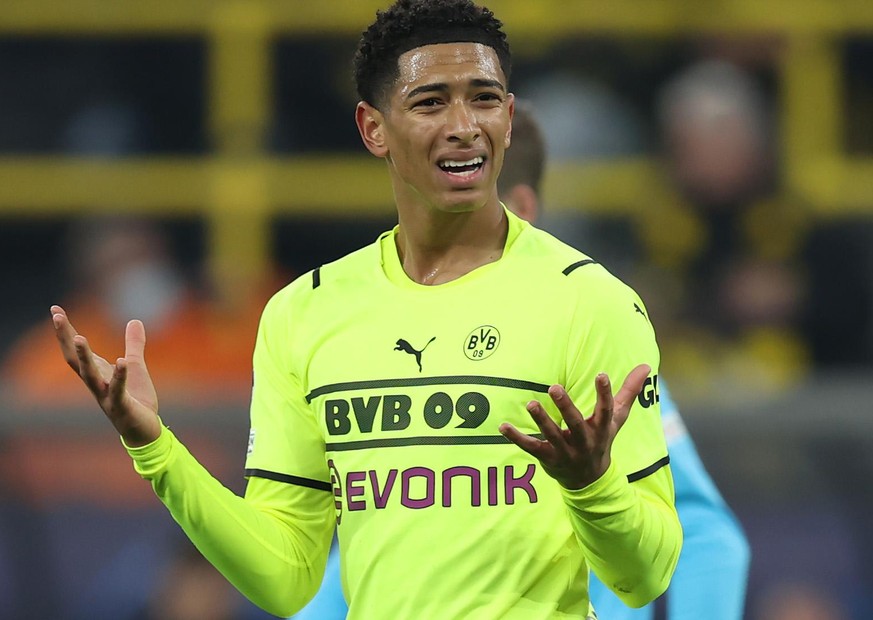 DORTMUND, GERMANY - DECEMBER 07: Jude Bellingham of Dortmund gestures during the UEFA Champions League group C match between Borussia Dortmund and Besiktas at Signal Iduna Park on December 07, 2021 in ...