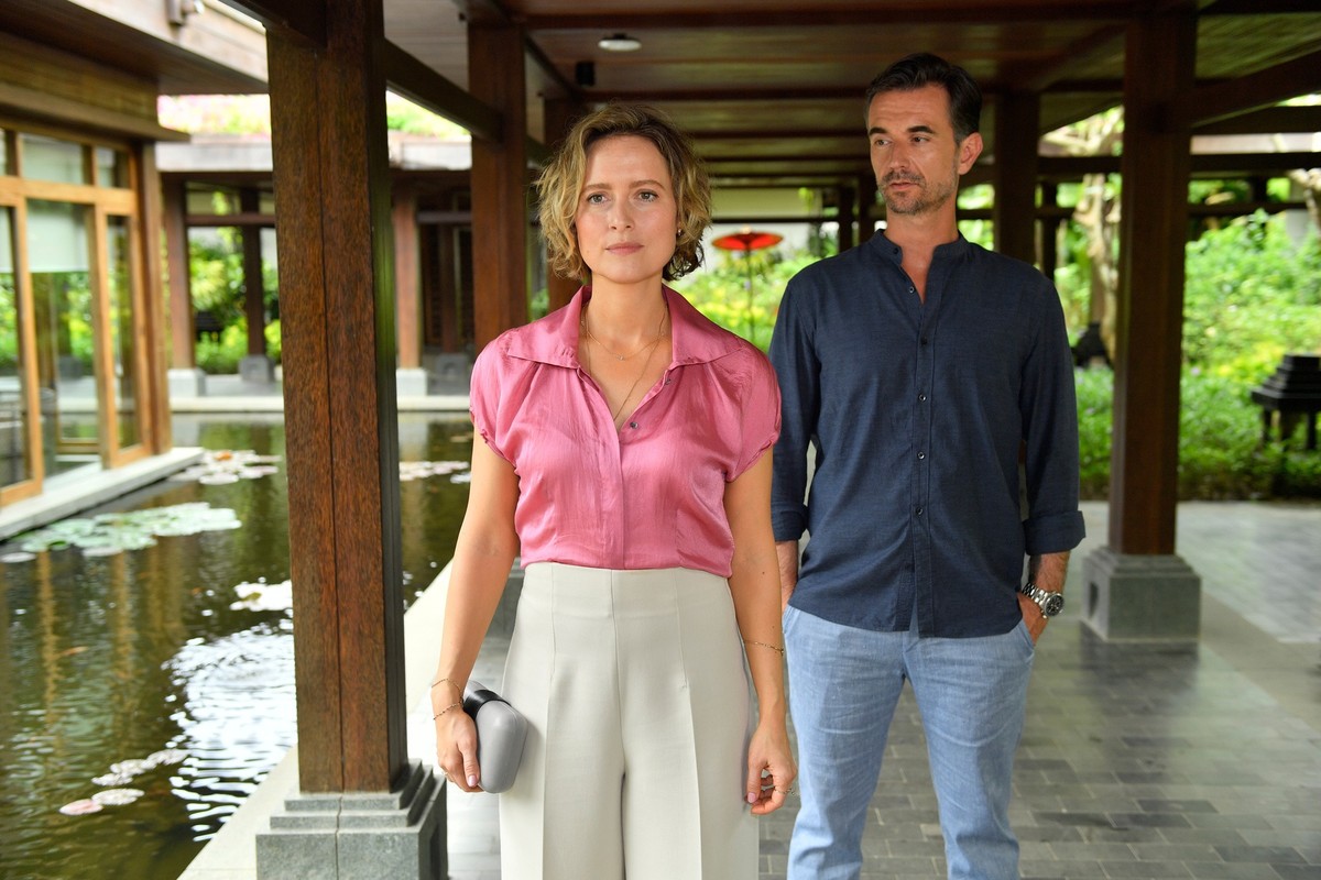 Max Parger (Florian Silbereisen) stellt Veronika Bruckner (Wanda Perdelwitz) zur Rede.