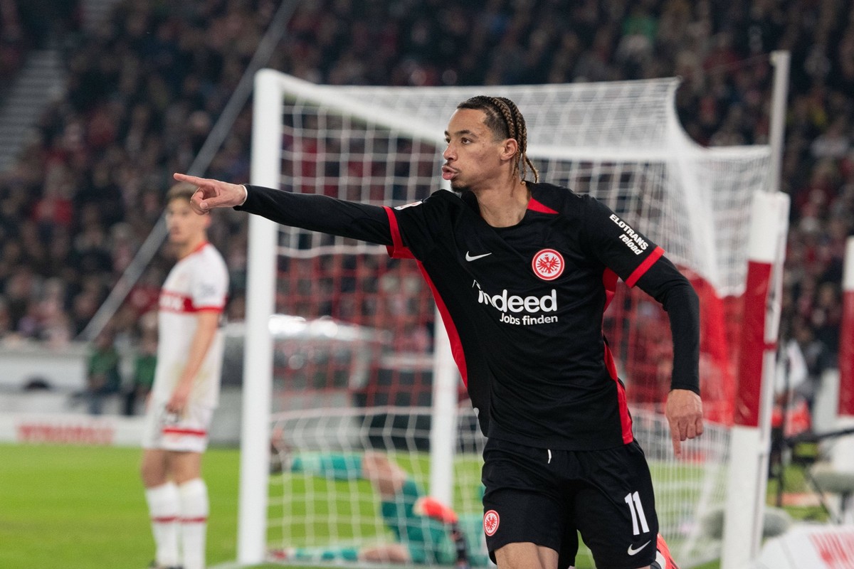 Tor zum 0:1 durch Hugo Ekitike Eintracht Frankfurt, 11, jubel, Torjubel. GER, VfB Stuttgart vs. Eintracht Frankfurt, Fussball, Herren, 1. Bundesliga, 10. Spieltag, Spielzeit 2024/2025, 10.11.2024, DFL ...