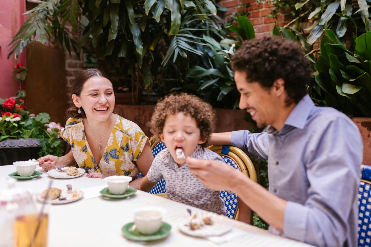 Mit Kindern essen gehen? Für einige eine Zumutung.