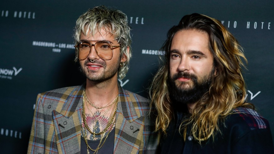 ARCHIV - 24.09.2020, Berlin: Tom Kaulitz (r) und Bruder Bill Kaulitz beantworten bei dem Tokio Hotel-Even Fragen von Journalisten. Die Tokio-Hotel-Stars Bill und Tom Kaulitz bezeichnen sich als «extre ...