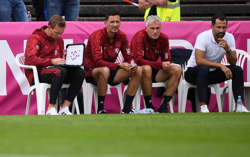 Fussball 1. Bundesliga Saison 2021/2022 Testspiel in Villingen 1. FC Koeln - FC Bayern Muenchen 17.07.2021 Trainer Julian Nagelsmann (FC Bayern Muenchen), Co Trainer Dino Toppmoeller (FC Bayern Muench ...