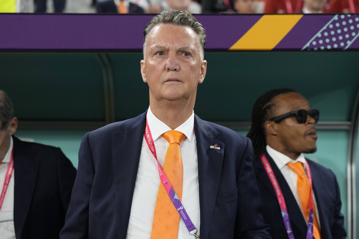 DOHA, 21-11-2022 Al Thumama Stadium World Cup 2022 in Qatar game between Senegal and Netherlands, Netherlands Louis van Gaal Senegal - Netherlands PUBLICATIONxNOTxINxNED x19307187x Copyright: