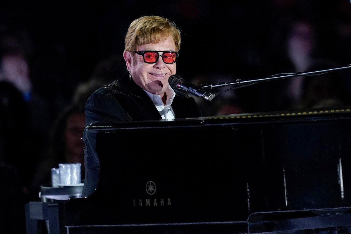 FILE - Elton John performs on the South Lawn of the White House in Washington, Friday, Sept. 23, 2022. (AP Photo/Susan Walsh)