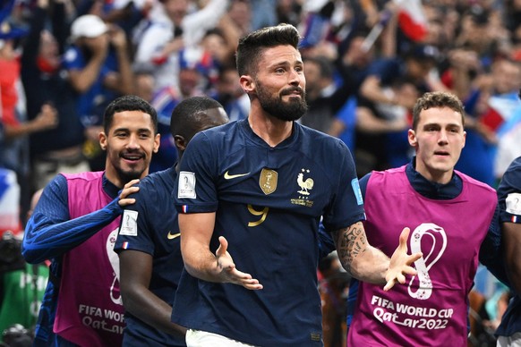 Fussball, Herren, Saison 2022/23, WM in Katar, Viertelfinale, England - Frankreich im Al-Bayt Stadium in Al-Khor, Olivier Giroud Frankreich, 9 Torjubel, Jubel nach dem Tor zum 1:2 , 10.12. 2022, *** F ...