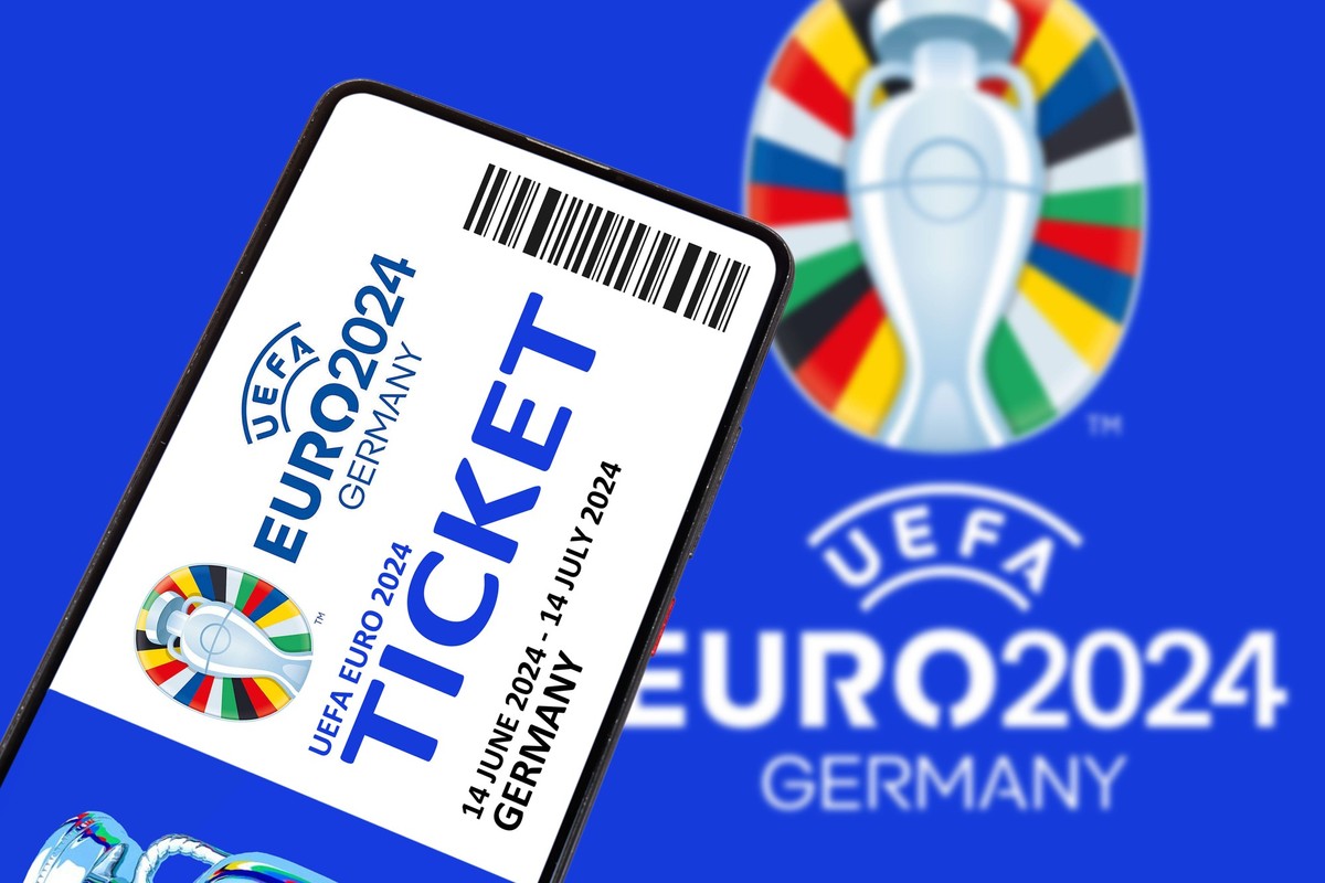 Ticket f