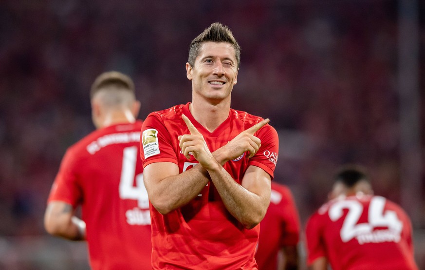 16. August 2019: Muenchen, Allianz Arena: Fussball 1. Bundesliga, 1. Spieltag: FC Bayern Muenchen - Hertha BSC: Muenchens Robert Lewandowski jubelt nach seinem Treffer zum 1:0. DFL REGULATIONS PROHIBI ...