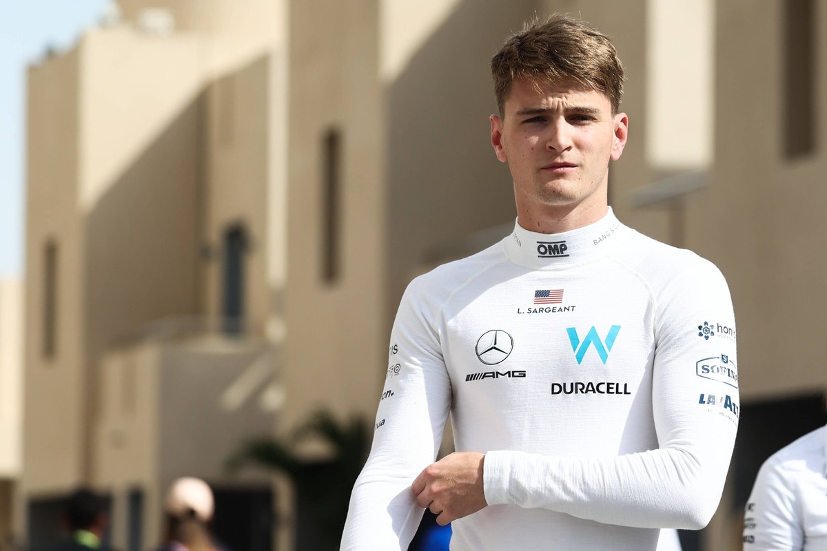 F1 Abu Dhabi Grand Prix Pracrtice 1 Logan Sargeant before the first practice ahead of the Formula 1 Abu Dhabi Grand Prix at Yas Marina Circuit in Abu Dhabi, United Arab Emirates on November 18, 2022. ...