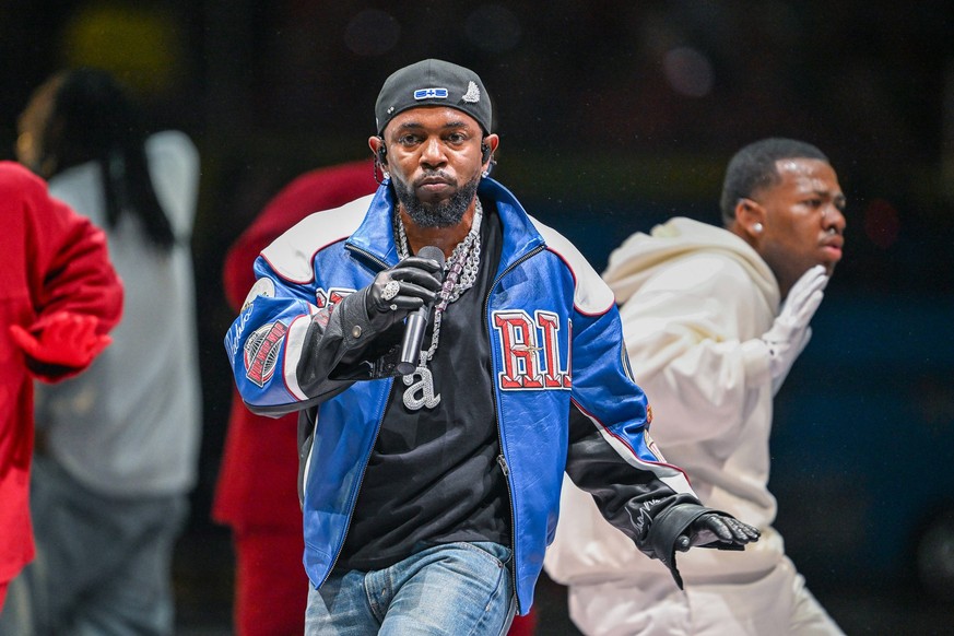 February 9, 2025, New Orleans, LA, USA: Kendrick Lamar performs in the halftime show during Super Bowl LIX on Sunday, Feb. 9, 2025, in New Orleans. New Orleans USA - ZUMAm67_ 20250209_zaf_m67_008 Copy ...