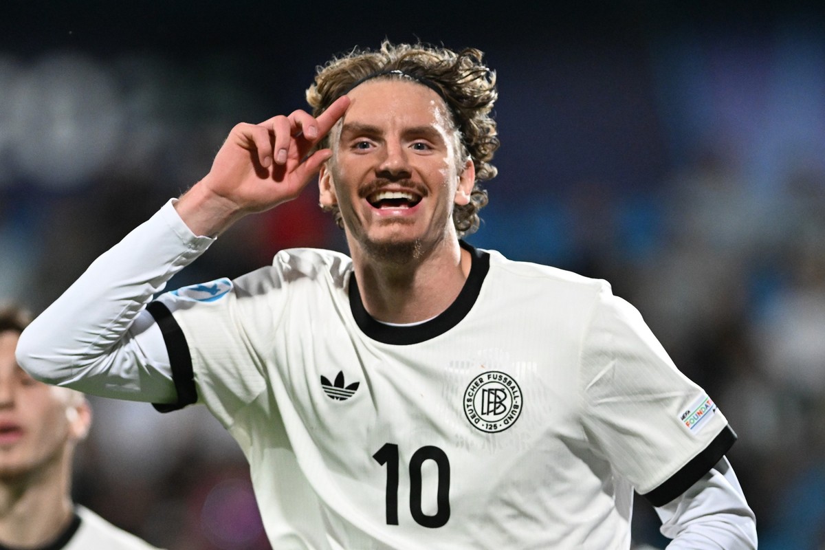 12.06.2025, Slowakei, Nitra: Fußball, U21 Männer: EM, Vorrunde, Gruppe B, 1. Spieltag, Deutschland - Slowenien. Nick Woltemade aus Deutschland jubelt über ein Tor. (zu &quot;Woltemade führt U21 mit Dr ...