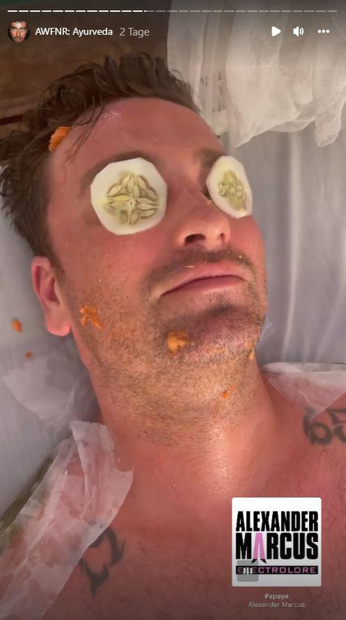 Marteria genoss einige Gesichtsbehandlungen.