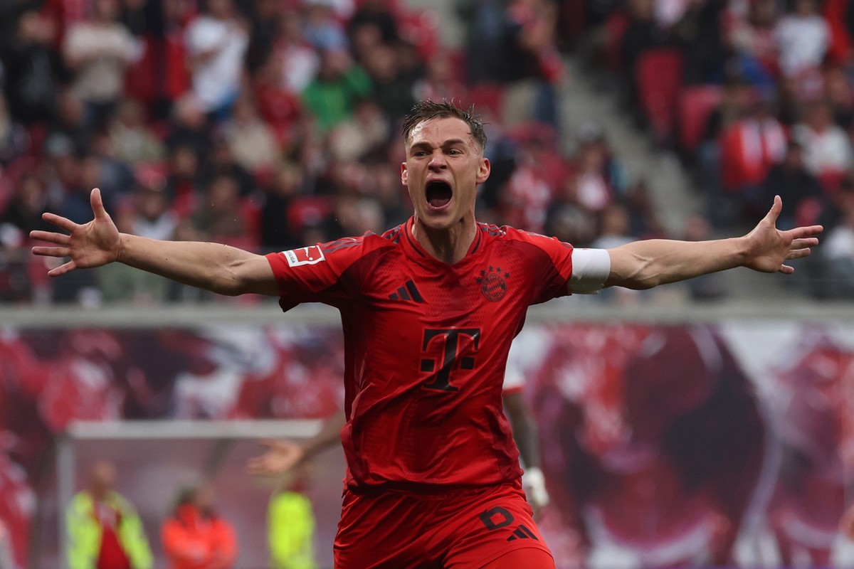 03.05.2025, Sachsen, Leipzig: Fu