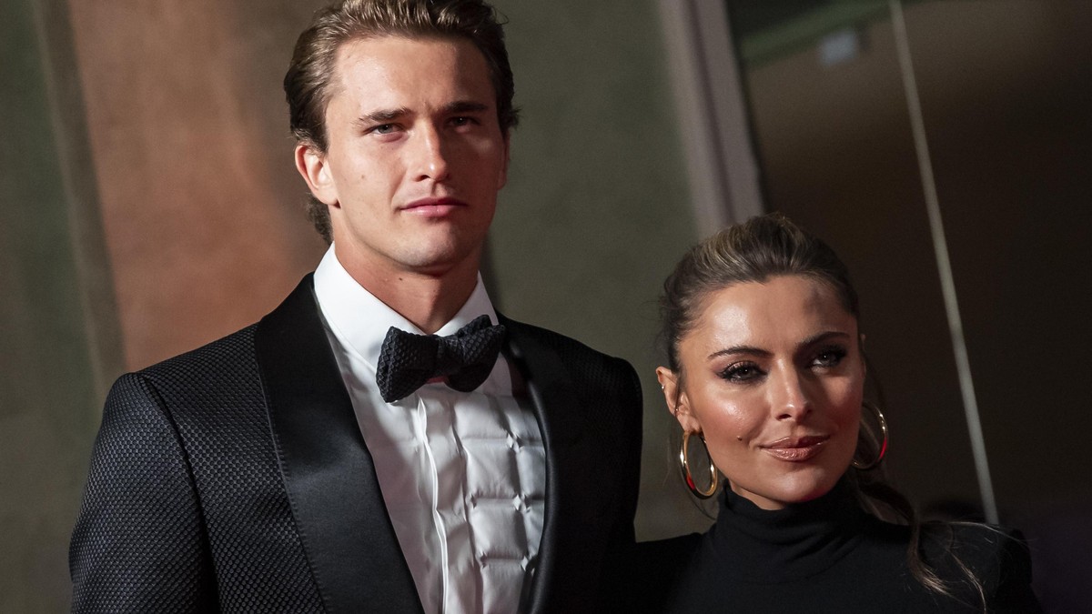 Tennisspieler Alexander Zverev und Sophia Thomalla kommen zur Gala zur Wahl der "Sportler des Jahres" 2021.