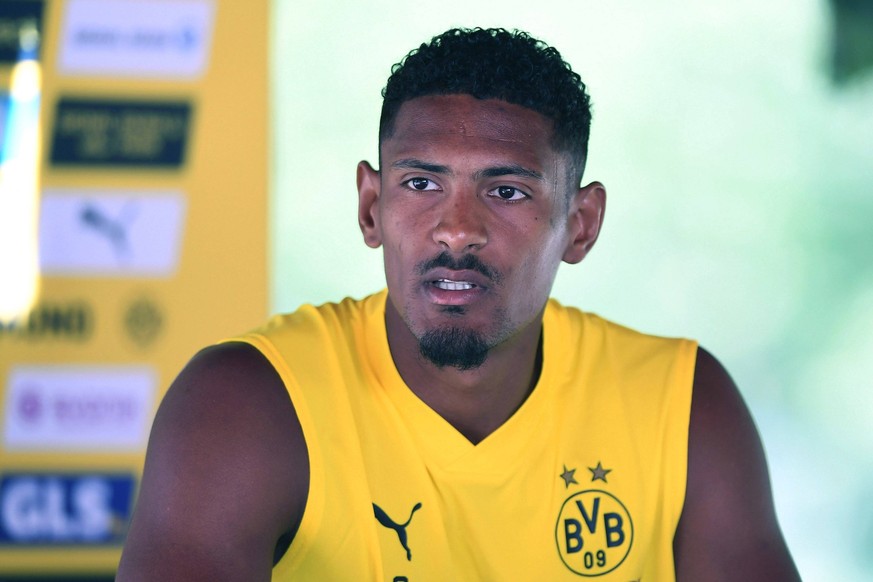 Haller kämpft gegen bösartigen Tumor Laut heutiger Pressemitteilung von Borussia Dortmund kämpft Stürmer Sebastien Haller gegen einen bösartigen Tumor. Der histologische Befund ergab einen bösartigen  ...