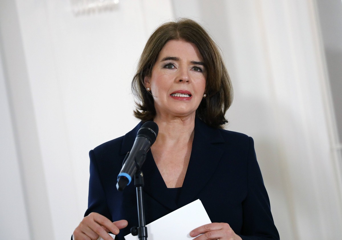 Susanne Daubner , Moderation, Deutschland, Berlin, Schloss Bellevue, Bundespr�sident Steinmeier verleiht Verdienstorden an Engagierte in der Corona-Pandemie *** Susanne Daubner , Moderation, Germany,  ...