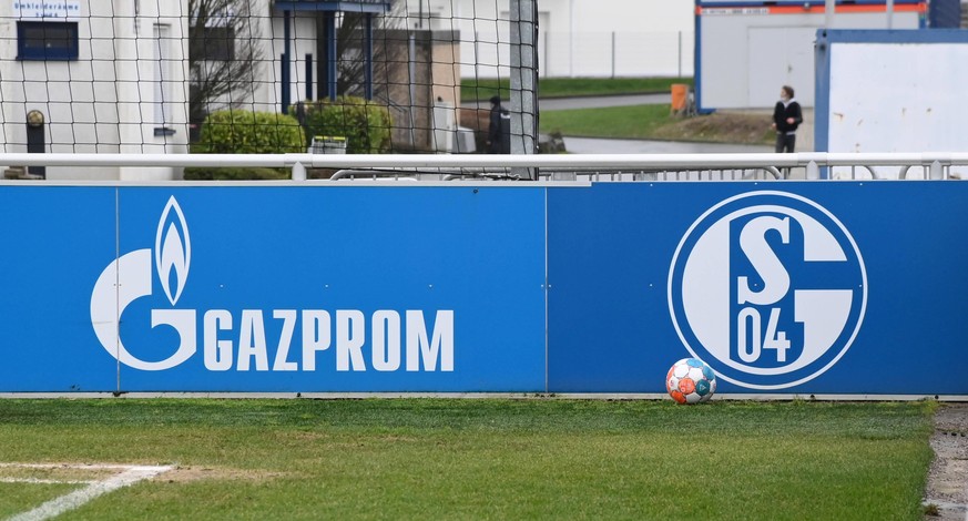 Schalke 04 will den Vertrag mit dem russischen Hauptsponsor Gazprom auflösen.