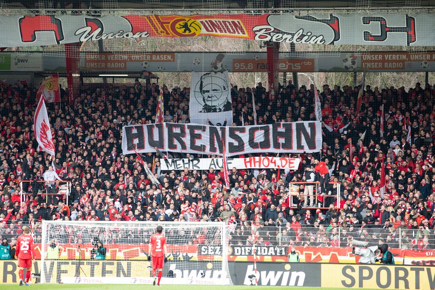 Spruch - Transparent - Protest, Union Berlin vs VFL Wolfsburg, 01.03.2020, DFL regulations prohibit any use of photographs as image sequences and/or quasi-video, GER, Berlin, DFL, 01.03.20, Union Berl ...