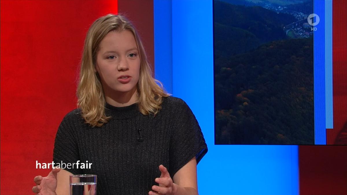 Klimaaktivistin Carla Reemtsma fordert konsequente Maßnahmen der Politik.