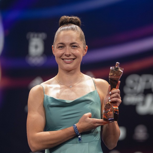 Gina Lueckenkemper, Sportler des Jahres, Verleihung der Ehrung im Jahre 2022, 18.12.2022, Eibner-Pressefoto/Sascha Walther Sportler des Jahres, Verleihung der Ehrung im Jahre 2022, 18.12.2022 Baden-Ba ...