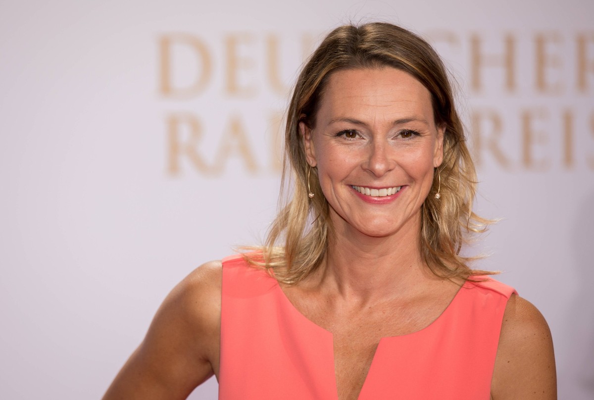 Hamburg, Deutschland 06. September 2018: Deutscher Radiopreis 2018 in Hamburg Anja Reschke, Aktion / Einzelbild / Portrait / Gesicht / lachend / laechelnd / gut gelaunt / grinst / grinsend / Schuppen  ...