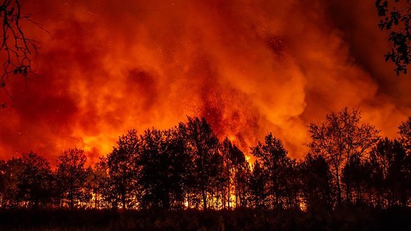 dpatopbilder - HANDOUT - 13.09.2022, Frankreich, Saumos: Dieses von der Feuerwehr SDIS33 zur Verf