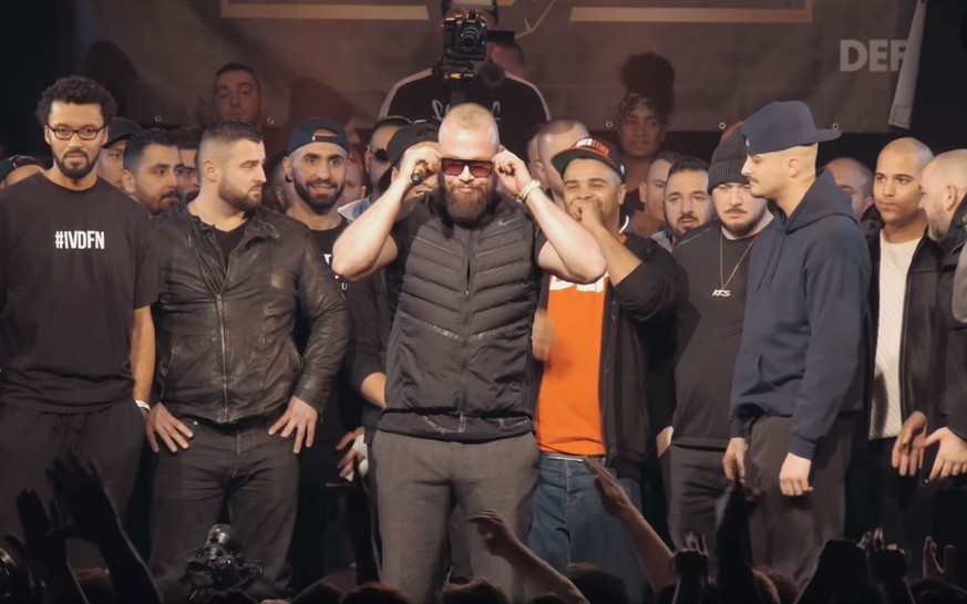 Kollegah (Mitte) lud zum Battle ein und sorgte für eine der größten Kontroversen in der deutschen Battlerap-Geschichte.