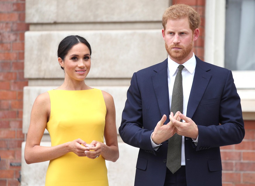 Harry e Meghan sono stati due scherzi agli Emmy Awards.