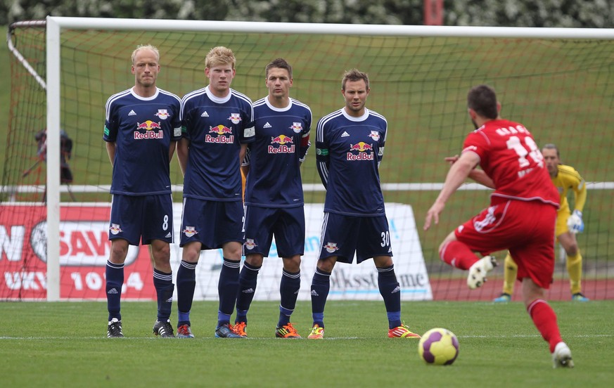 Bildnummer: 10532195 Datum: 06.05.2012 Copyright: imago/Picture Point
Halberstadt, 06.05.2012, Friedensstadion, Fu�ball, Regionalliga Nord , VfB Germania Halberstadt vs. RasenBallsport Leipzig 2:3 (1 ...