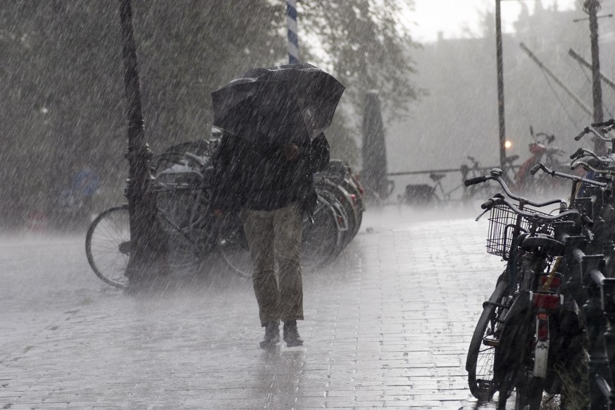 Nicht gerade besinnliche Weihnachten: Meteorologe warnt vor Windböen und Überschwemmungen.