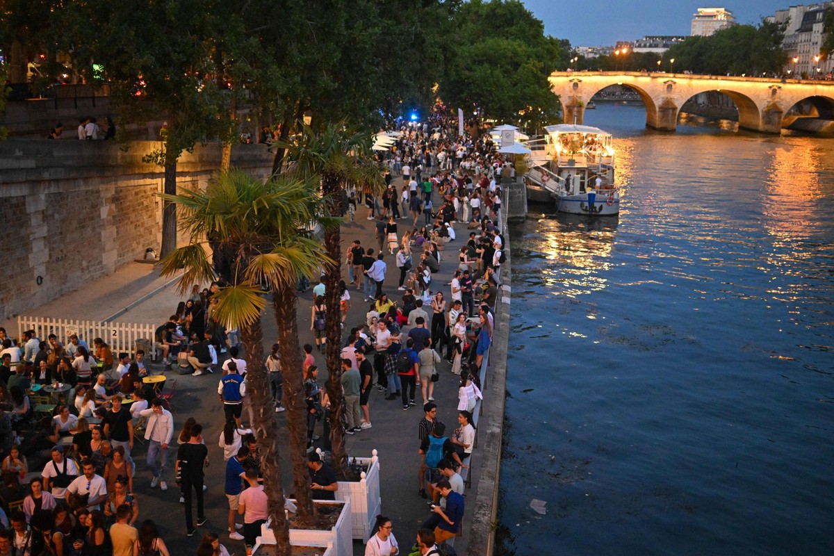 Fete de la Musique 2022 : 40 ans de la fete de la Musique, a Paris. NEWS : FÃªte de la musique 2021 - 21/06/2022 LionelUrman/Panoramic PUBLICATIONxNOTxINxFRAxITAxBEL